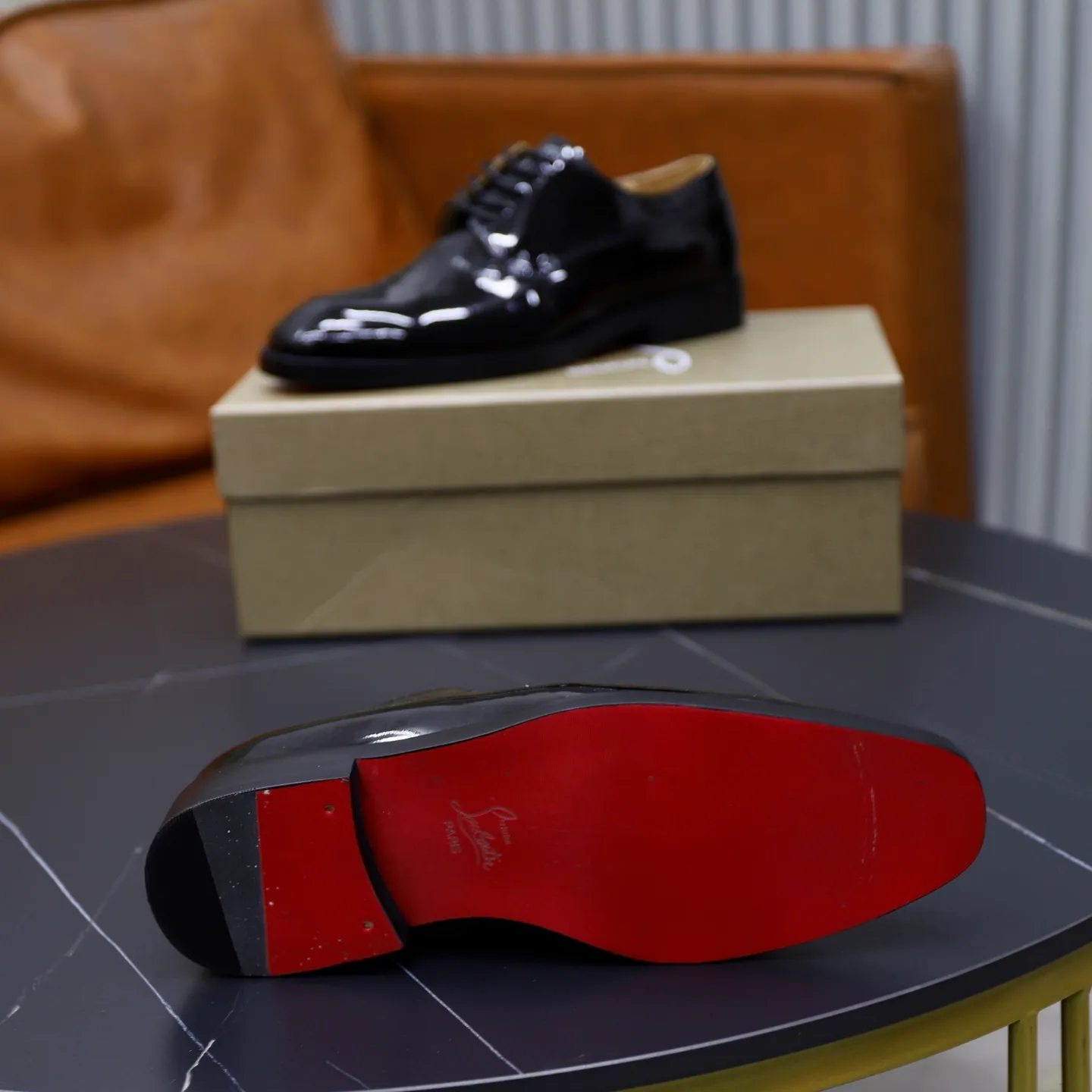 Ex-factory price: 620💰Christia*.Loubouti*🆑High-end men’s business formal leather shoes | Classic red sole shoes | Original imported first-layer cowhide | Water-dyed cowhide lining | Italian imported red rubber outsole | High-end luxury | Perfect interpretation of fashion, sunshine, style, suitable for various occasions Size: 39-44 (38.45 custom-made)